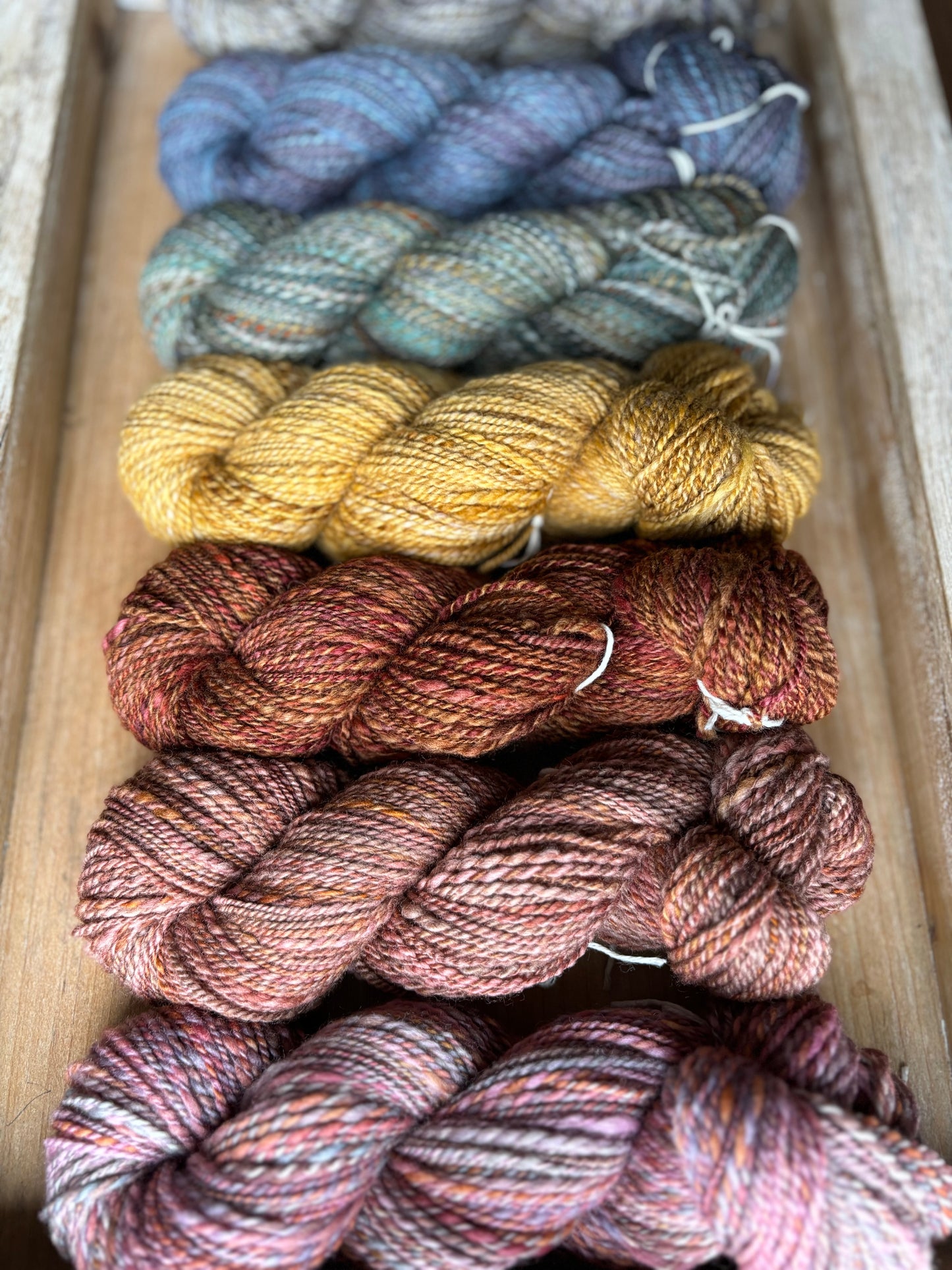 Hand Spun Yarn Fade - 100% Untreated Merino Wool