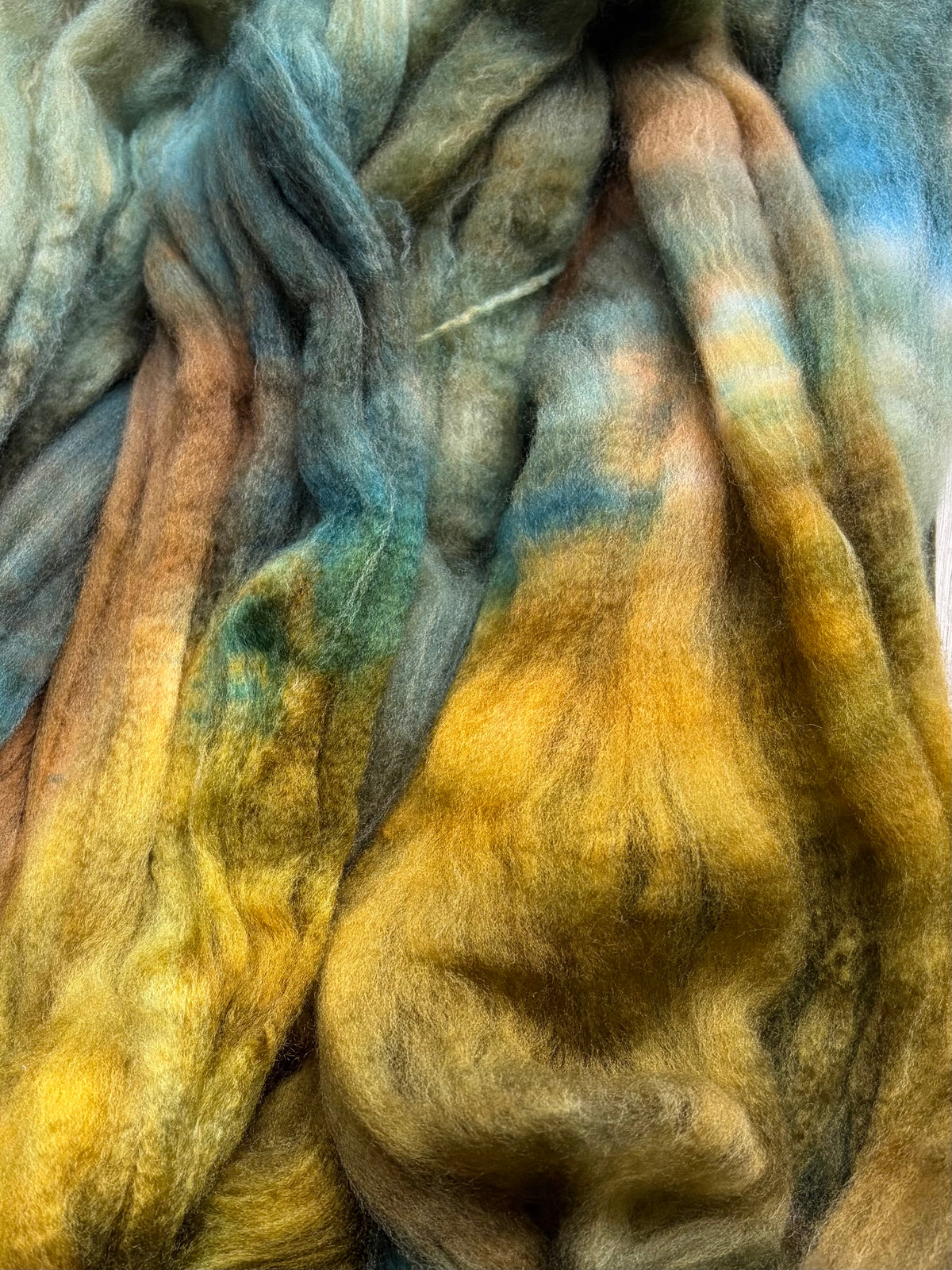 80% Superwash Merino Wool/ 10% Nylon/ 10% Cashmere - 18.5 Micron - One of a Kind Batch - 100 grams of Spinning Fibre - Hand Dyed Combed Top