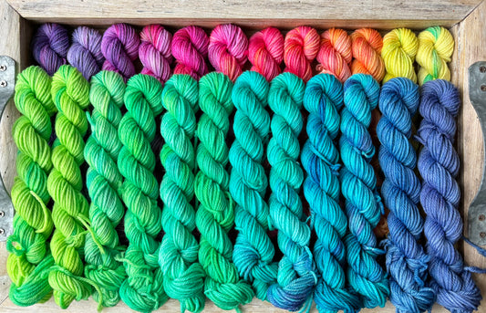 10 Skein Mini Yarn Fade - Base DK cachée