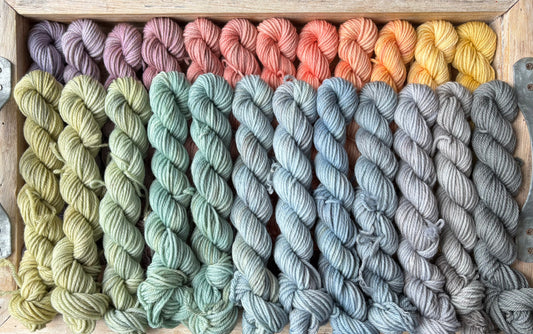 10 Skein Mini Yarn Fade - Base DK cachée