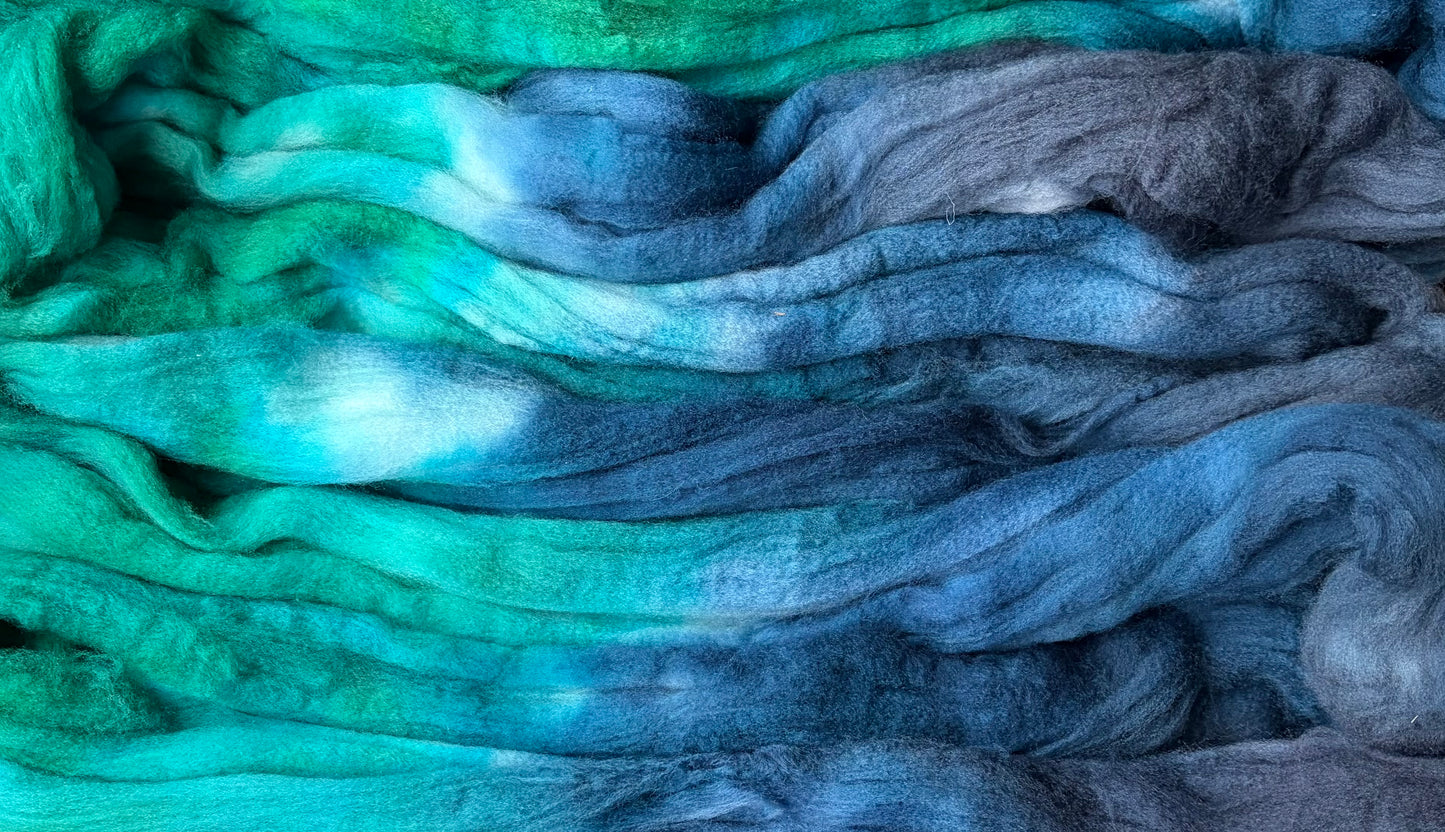 100% Superwash Merino Wool - 22 Micron - One of a Kind Batch - 100 grams of Spinning Fibre - Hand Dyed Combed Top