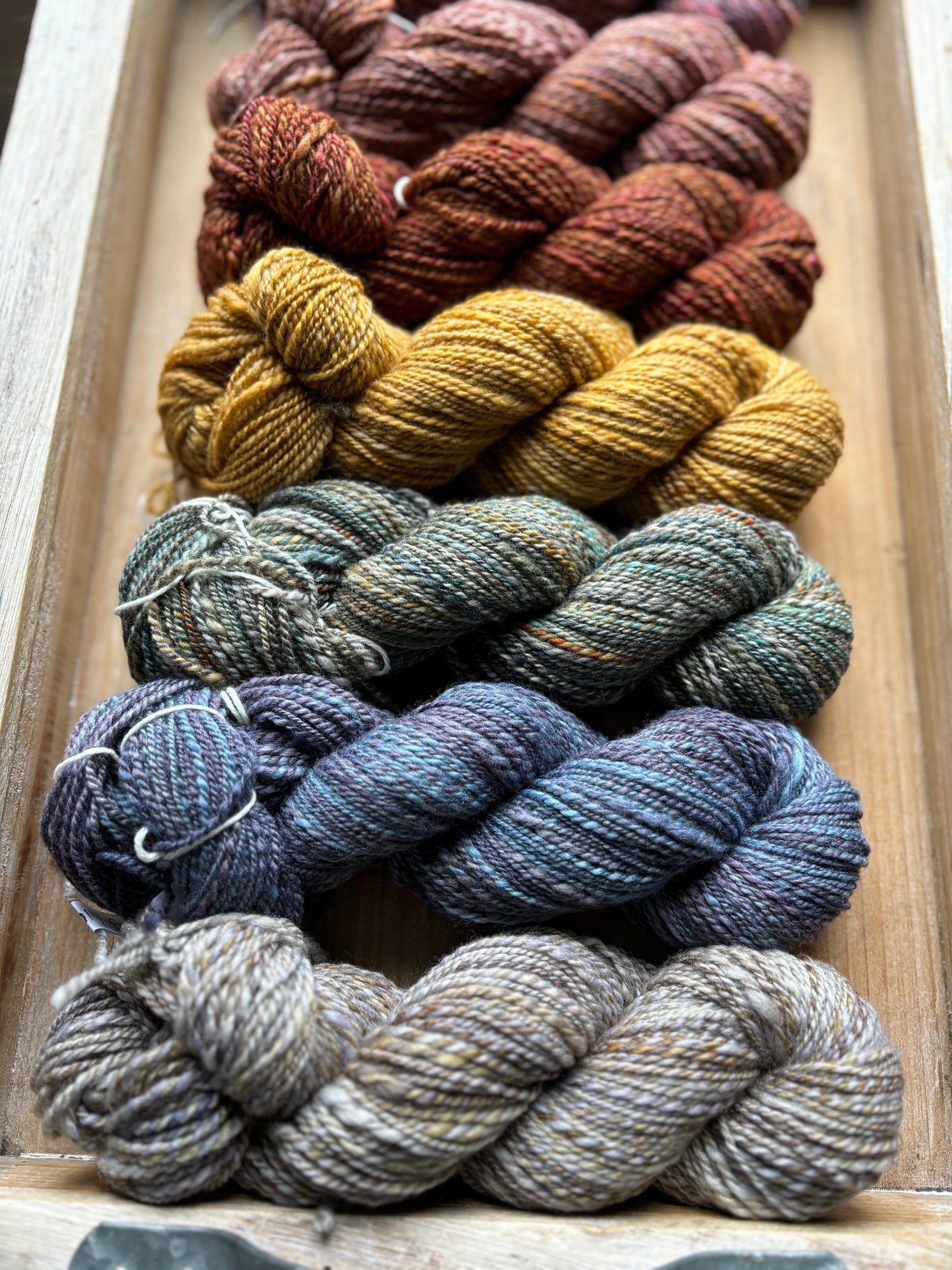 Hand Spun Yarn Fade - 100% Untreated Merino Wool