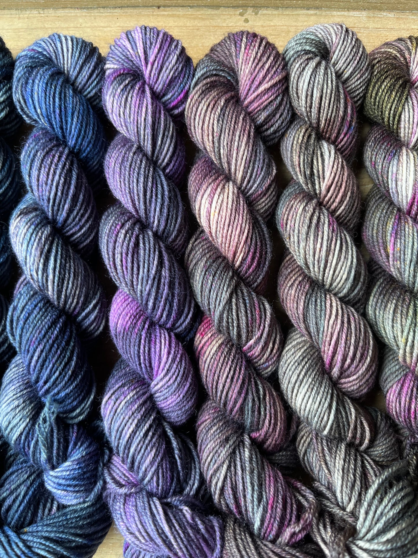 10 écheveaux Mini Yarn Fade - Base de chaussette Squishy