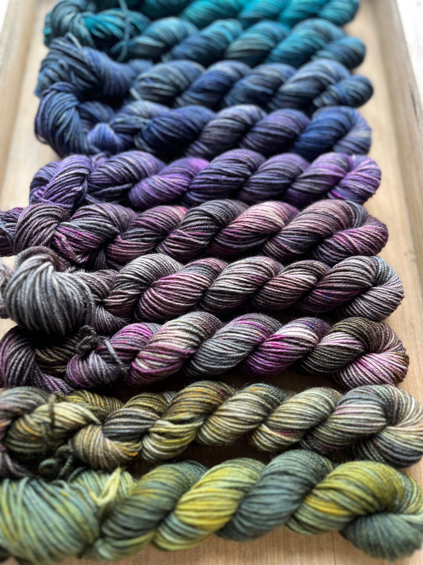 10 écheveaux Mini Yarn Fade - Base de chaussette Squishy