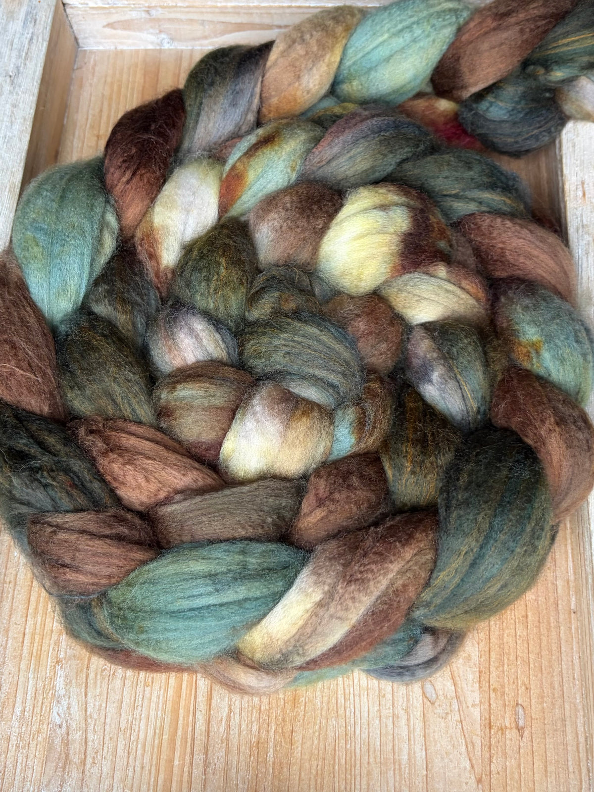 80% Superwash Merino Wool/ 10% Nylon/ 10% Cashmere - 18.5 Micron - One of a Kind Batch - 100 grams of Spinning Fibre - Hand Dyed Combed Top