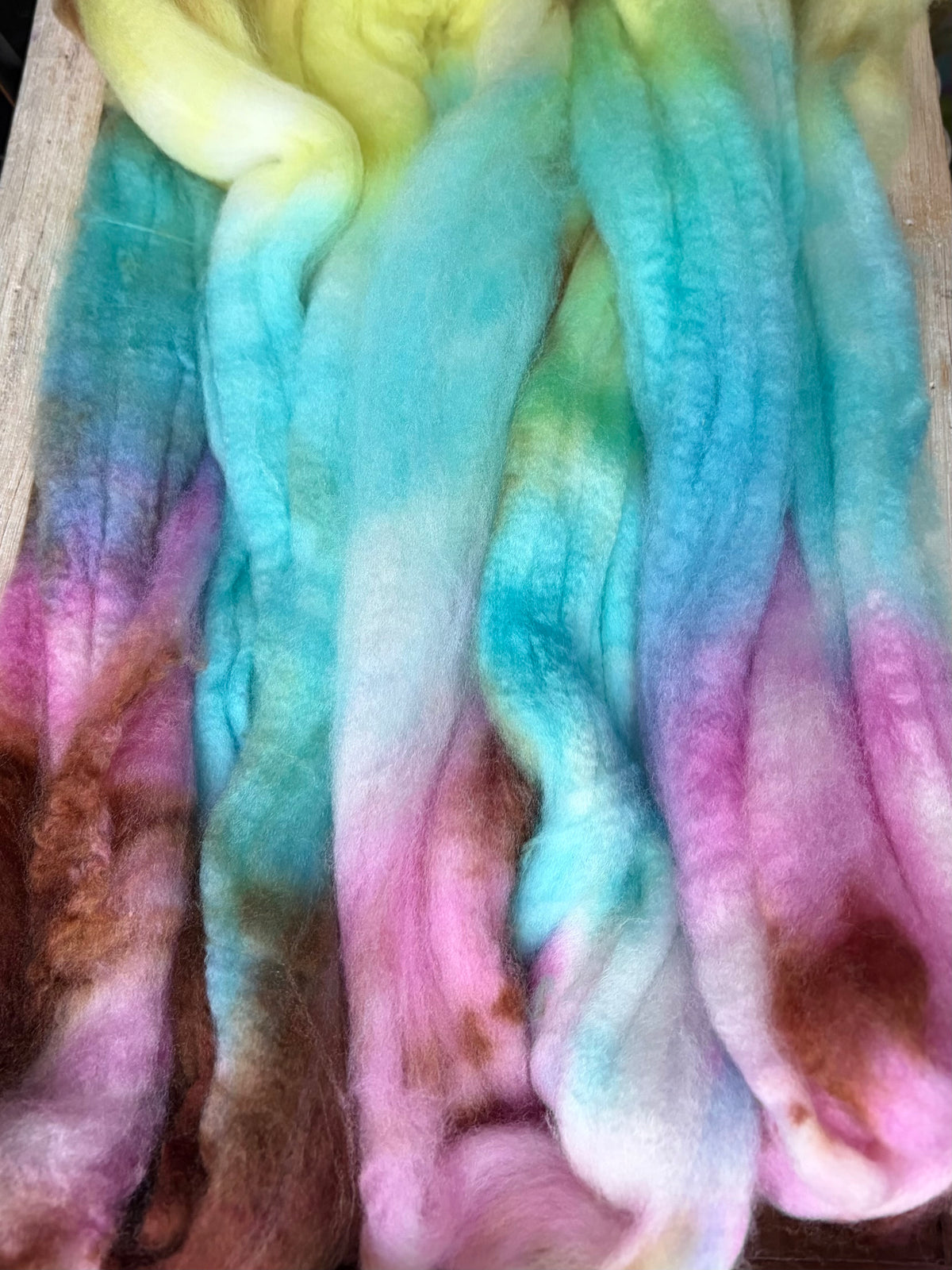 80% Superwash Merino Wool/ 10% Nylon/ 10% Cashmere - 18.5 Micron - One of a Kind Batch - 100 grams of Spinning Fibre - Hand Dyed Combed Top
