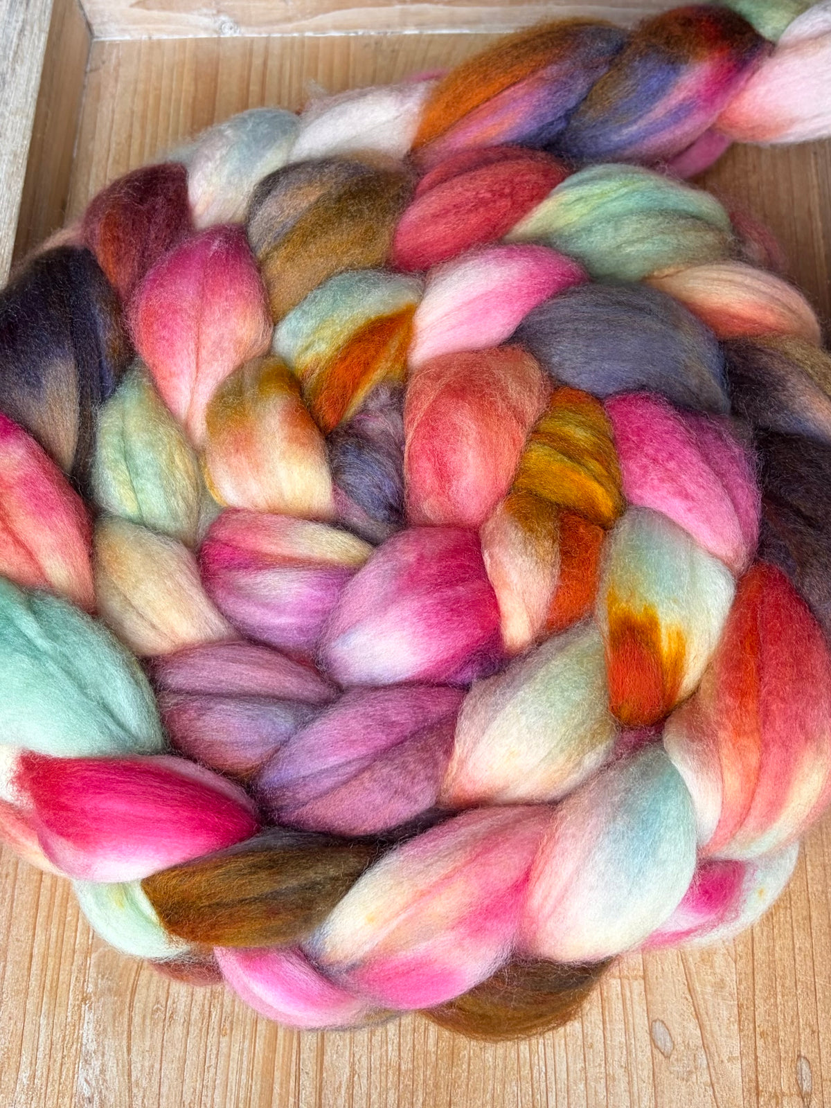 80% Superwash Merino Wool/ 10% Nylon/ 10% Cashmere - 18.5 Micron - One of a Kind Batch - 100 grams of Spinning Fibre - Hand Dyed Combed Top
