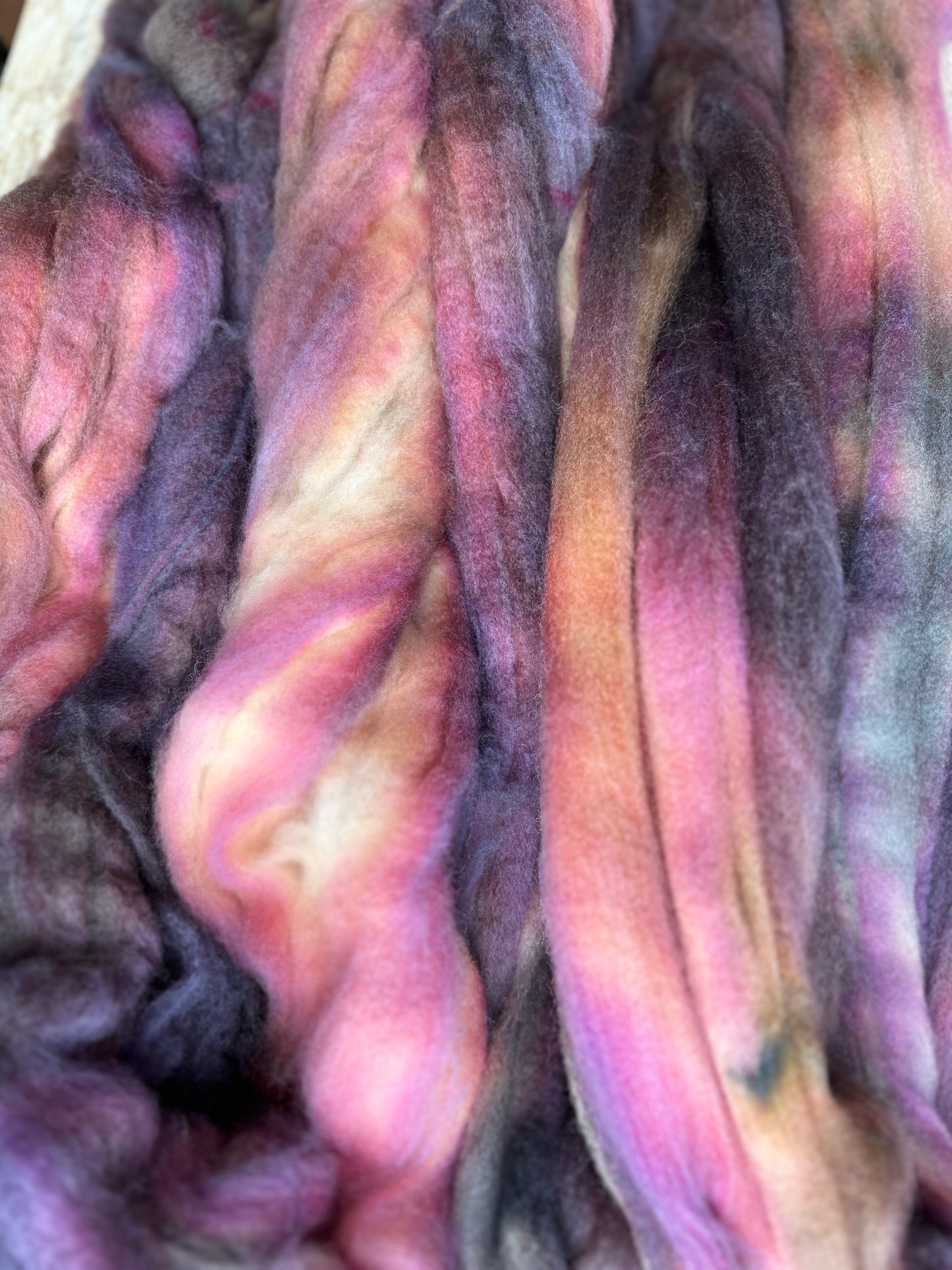 100 grams of Spinning Fibre - Superwash Merino Wool 22 Micron - Hand Dyed Combed Top