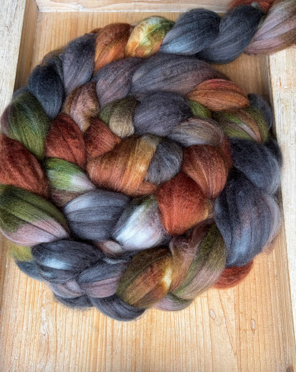 80% Superwash Merino Wool/ 10% Nylon/ 10% Cashmere - 18.5 Micron - One of a Kind Batch - 100 grams of Spinning Fibre - Hand Dyed Combed Top