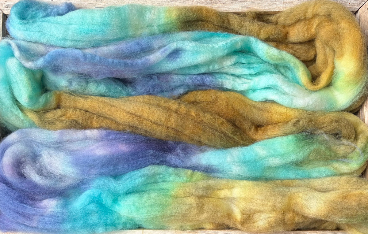 80% Superwash Merino Wool/ 10% Nylon/ 10% Cashmere - 18.5 Micron - One of a Kind Batch - 100 grams of Spinning Fibre - Hand Dyed Combed Top