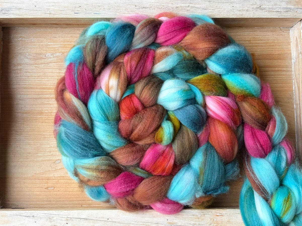 80% Superwash Merino Wool/ 10% Nylon/ 10% Cashmere - 18.5 Micron - One of a Kind Batch - 100 grams of Spinning Fibre - Hand Dyed Combed Top