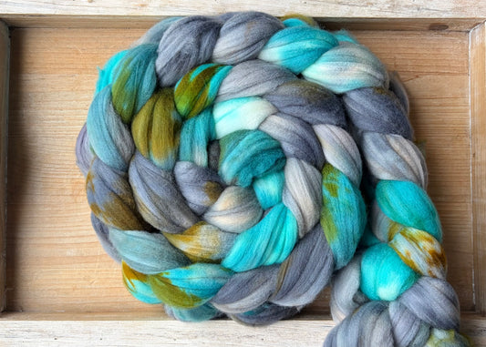 100% Superwash Merino Wool - 22 Micron - One of a Kind Batch - 100 grams of Spinning Fibre - Hand Dyed Combed Top