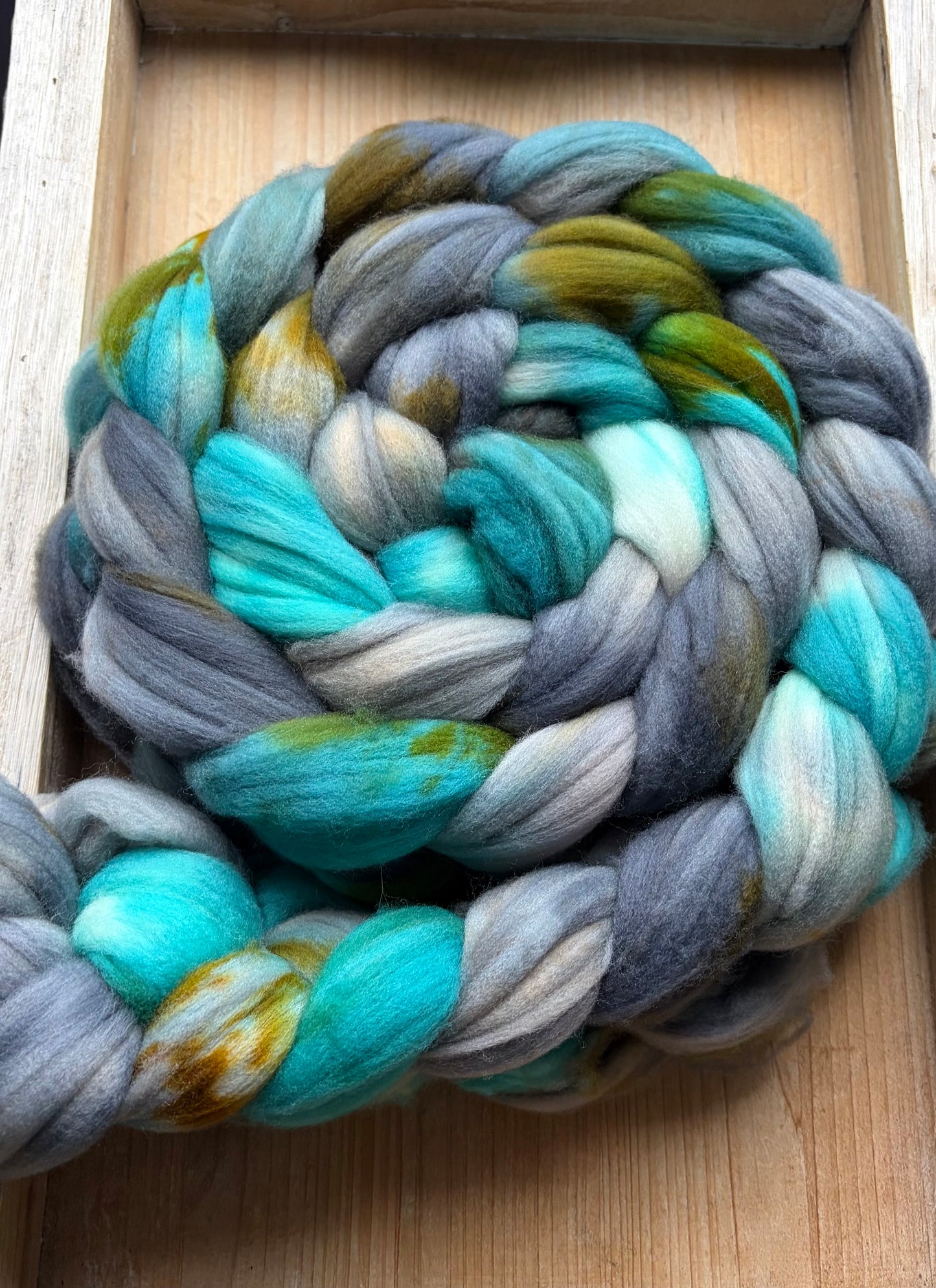 100% Superwash Merino Wool - 22 Micron - One of a Kind Batch - 100 grams of Spinning Fibre - Hand Dyed Combed Top