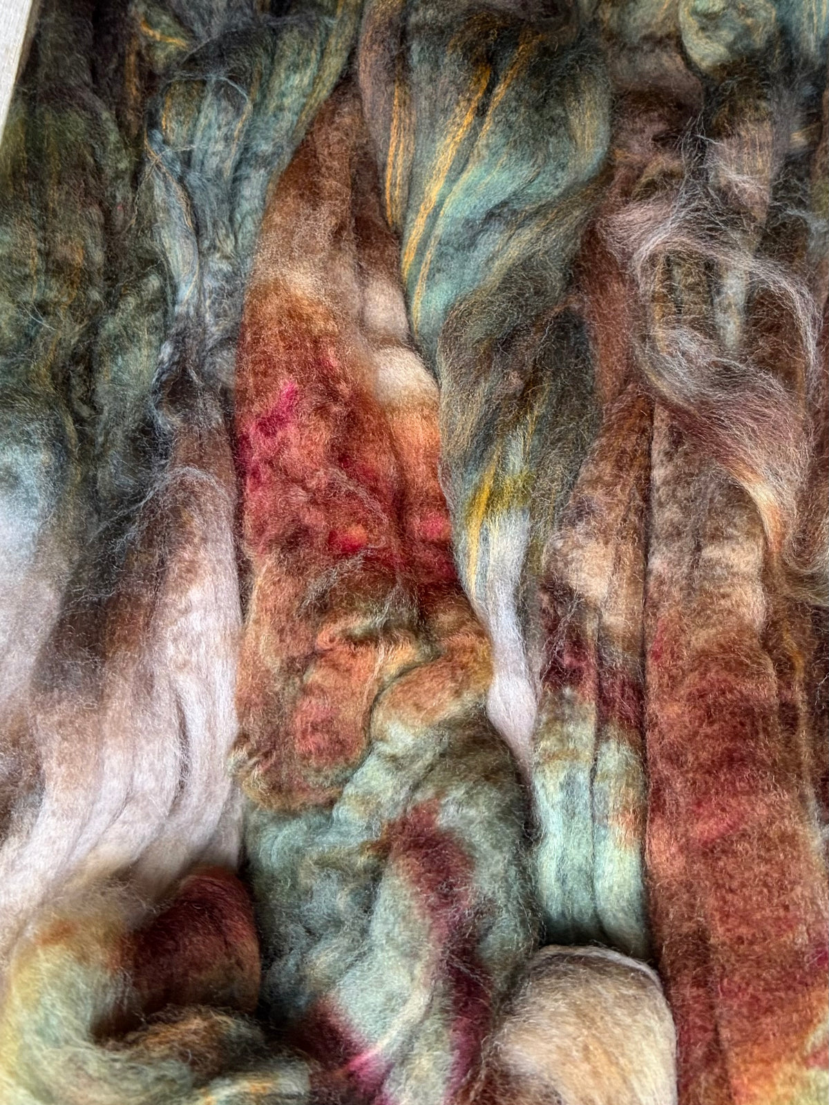 80% Superwash Merino Wool/ 10% Nylon/ 10% Cashmere - 18.5 Micron - One of a Kind Batch - 100 grams of Spinning Fibre - Hand Dyed Combed Top