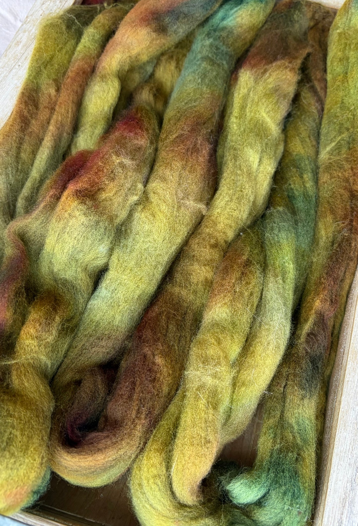 Targhee - 23 Micron - One of a Kind Batch - 100 grams of Spinning Fibre - Hand Dyed Combed Top