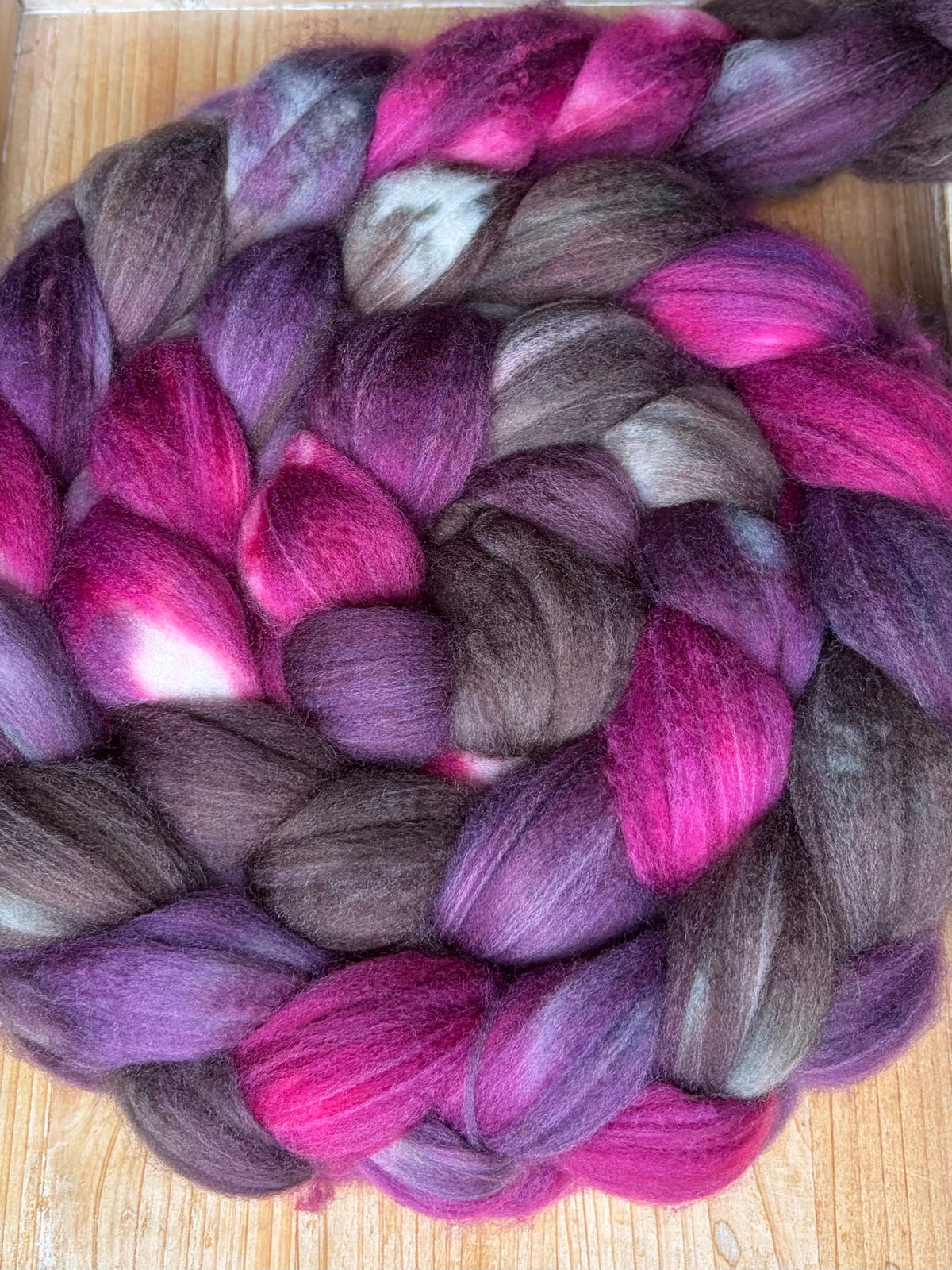 80% Superwash Merino Wool/ 10% Nylon/ 10% Cashmere - 18.5 Micron - One of a Kind Batch - 100 grams of Spinning Fibre - Hand Dyed Combed Top
