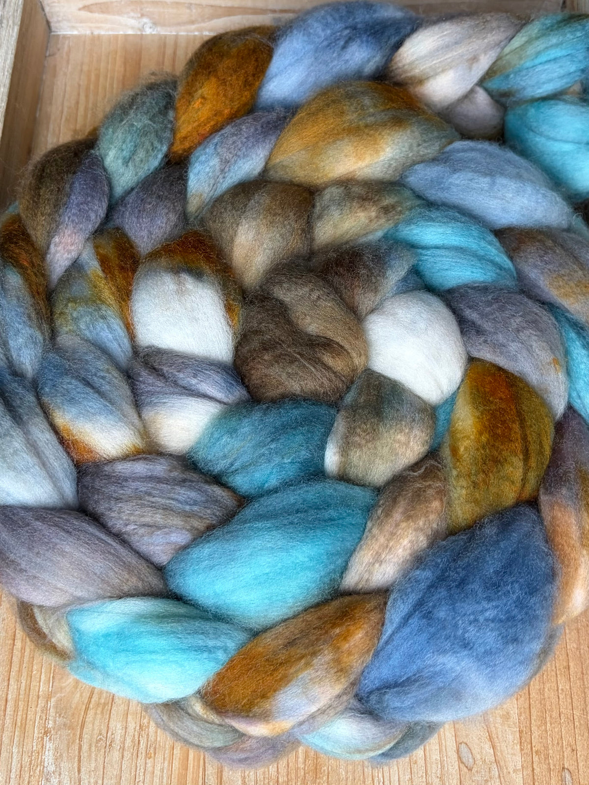 80% Superwash Merino Wool/ 10% Nylon/ 10% Cashmere - 18.5 Micron - One of a Kind Batch - 100 grams of Spinning Fibre - Hand Dyed Combed Top