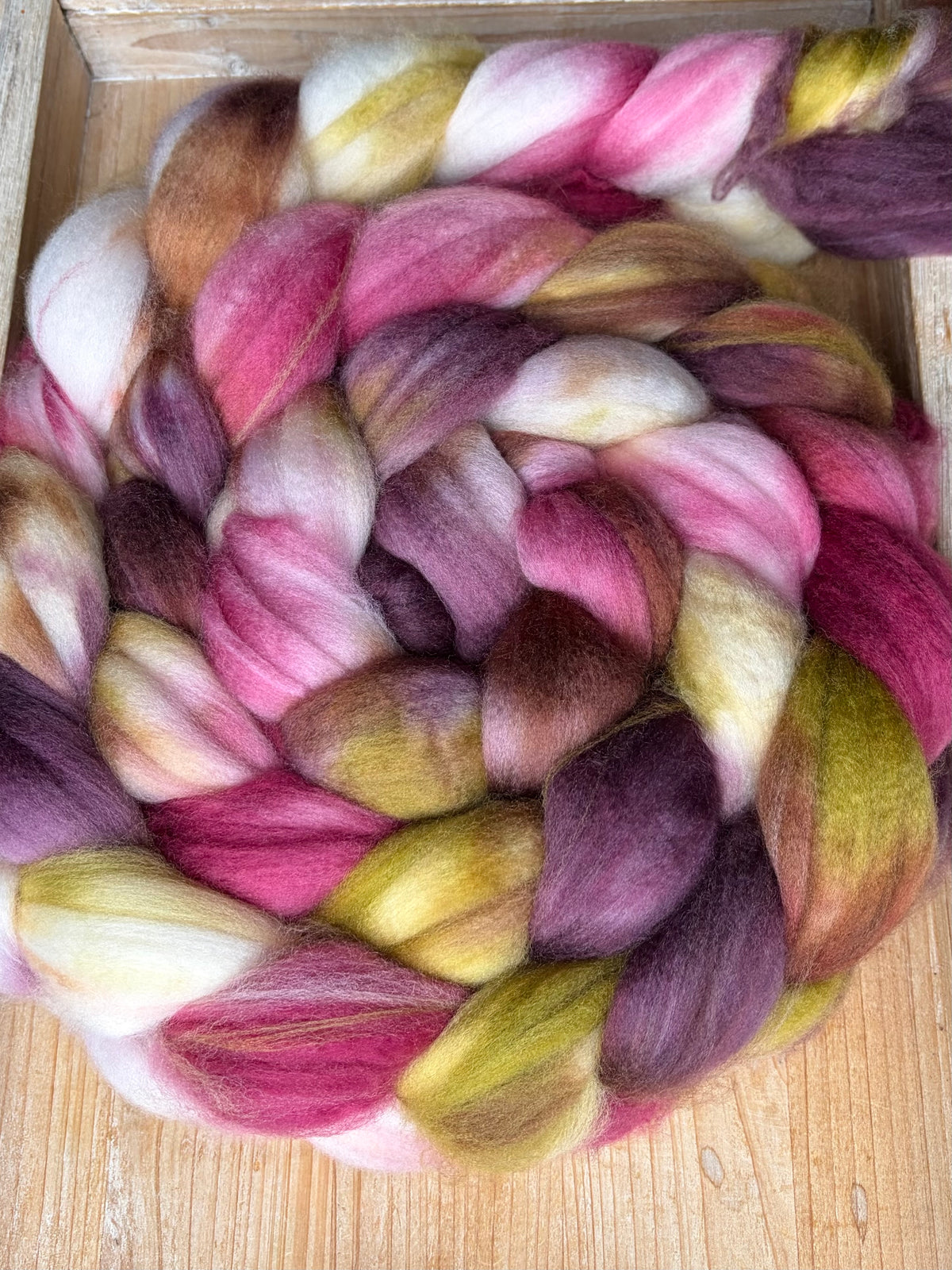 80% Superwash Merino Wool/ 10% Nylon/ 10% Cashmere - 18.5 Micron - One of a Kind Batch - 100 grams of Spinning Fibre - Hand Dyed Combed Top
