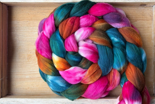 100% Superwash Merino Wool - 22 Micron - One of a Kind Batch - 100 grams of Spinning Fibre - Hand Dyed Combed Top