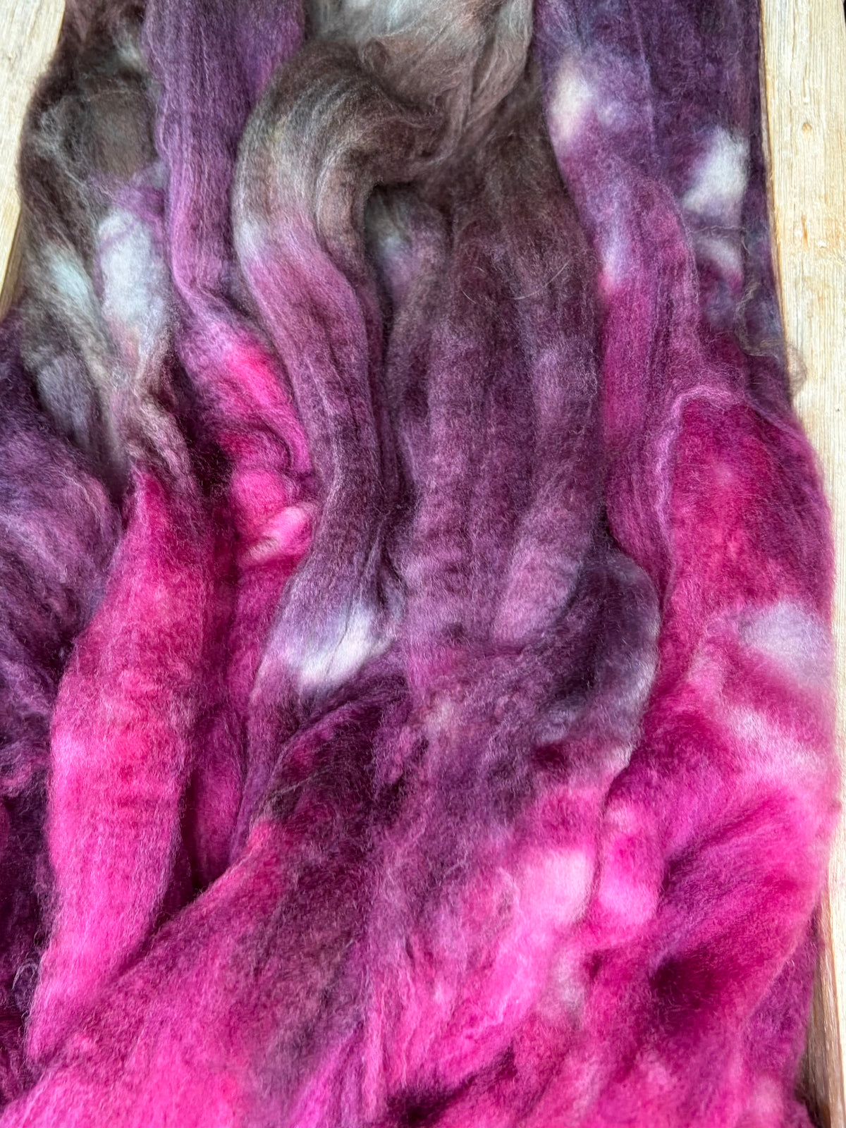 80% Superwash Merino Wool/ 10% Nylon/ 10% Cashmere - 18.5 Micron - One of a Kind Batch - 100 grams of Spinning Fibre - Hand Dyed Combed Top