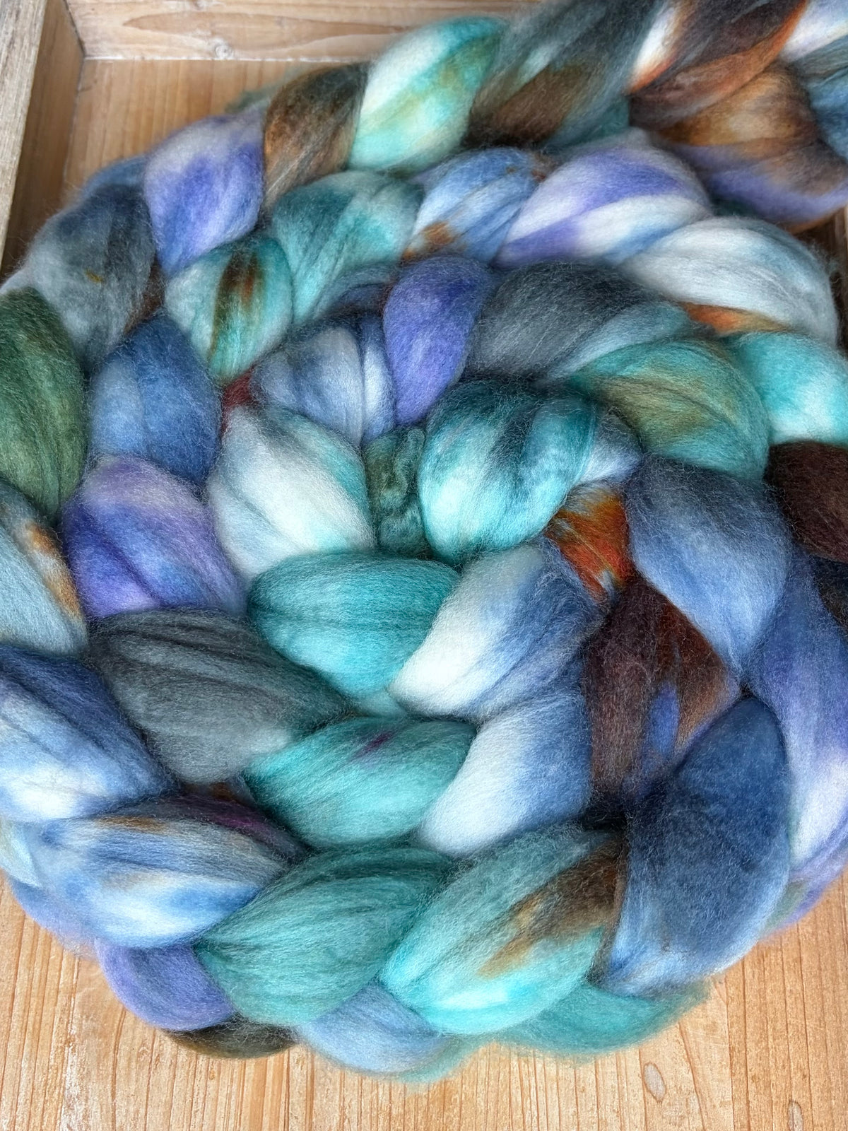 80% Superwash Merino Wool/ 10% Nylon/ 10% Cashmere - 18.5 Micron - One of a Kind Batch - 100 grams of Spinning Fibre - Hand Dyed Combed Top