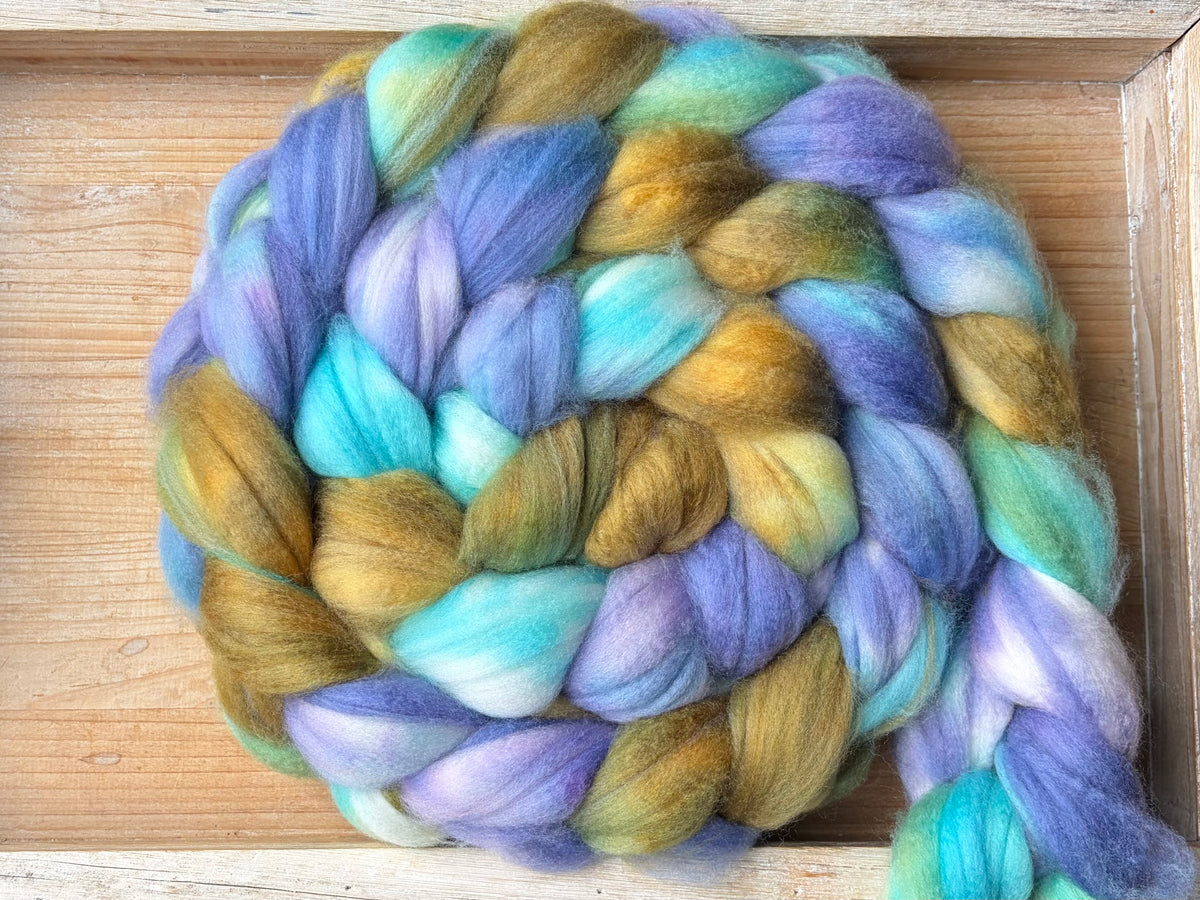80% Superwash Merino Wool/ 10% Nylon/ 10% Cashmere - 18.5 Micron - One of a Kind Batch - 100 grams of Spinning Fibre - Hand Dyed Combed Top
