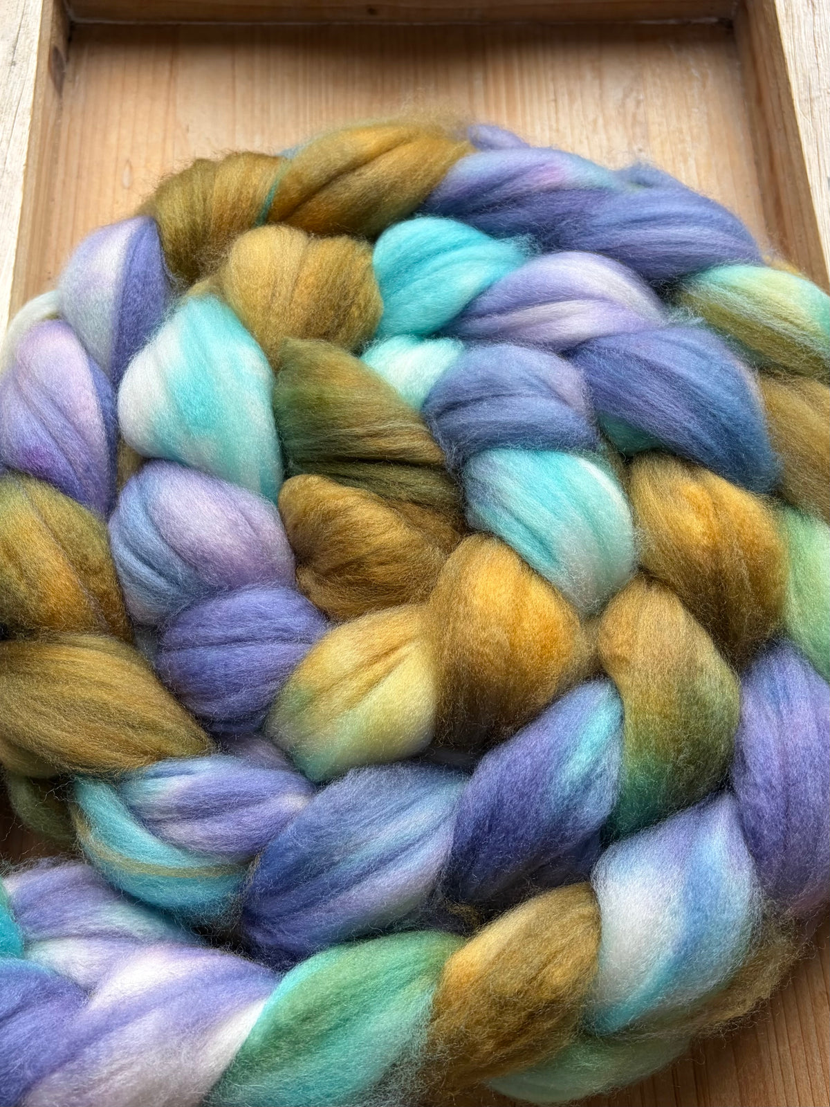 80% Superwash Merino Wool/ 10% Nylon/ 10% Cashmere - 18.5 Micron - One of a Kind Batch - 100 grams of Spinning Fibre - Hand Dyed Combed Top