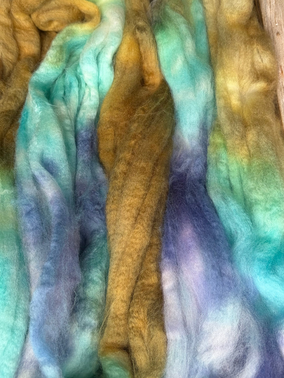 80% Superwash Merino Wool/ 10% Nylon/ 10% Cashmere - 18.5 Micron - One of a Kind Batch - 100 grams of Spinning Fibre - Hand Dyed Combed Top