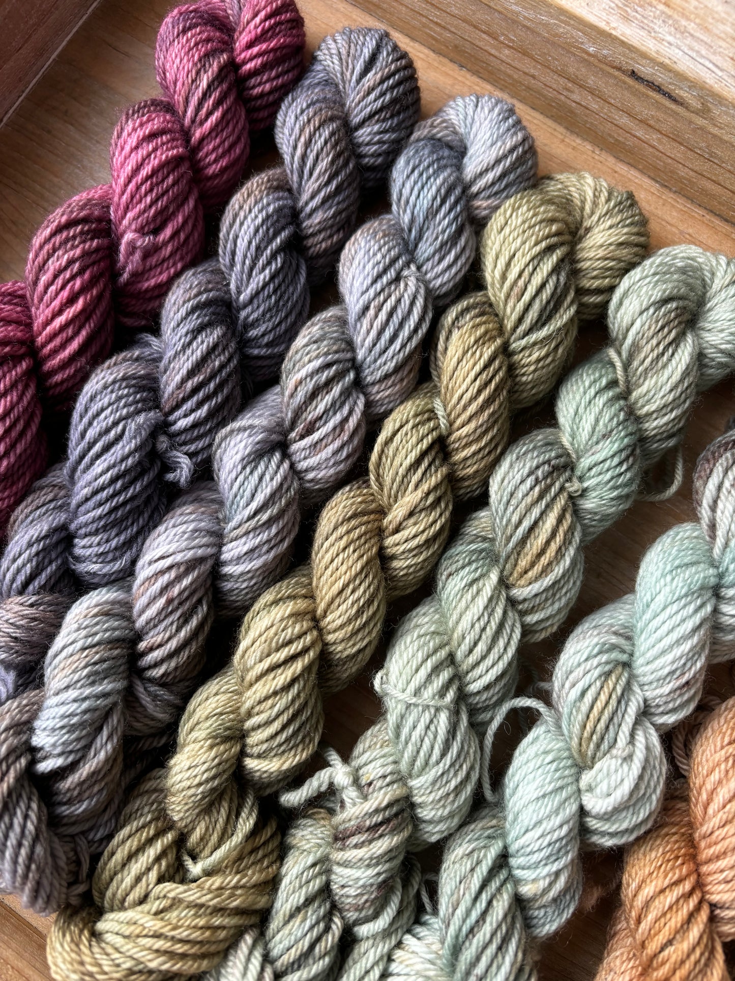 10 Skein Mini Yarn Fade - Base DK cachée