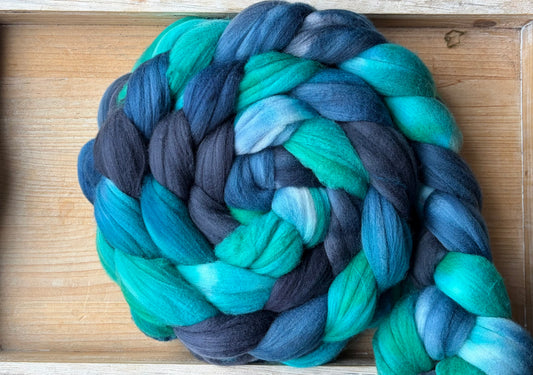 100% Superwash Merino Wool - 22 Micron - One of a Kind Batch - 100 grams of Spinning Fibre - Hand Dyed Combed Top