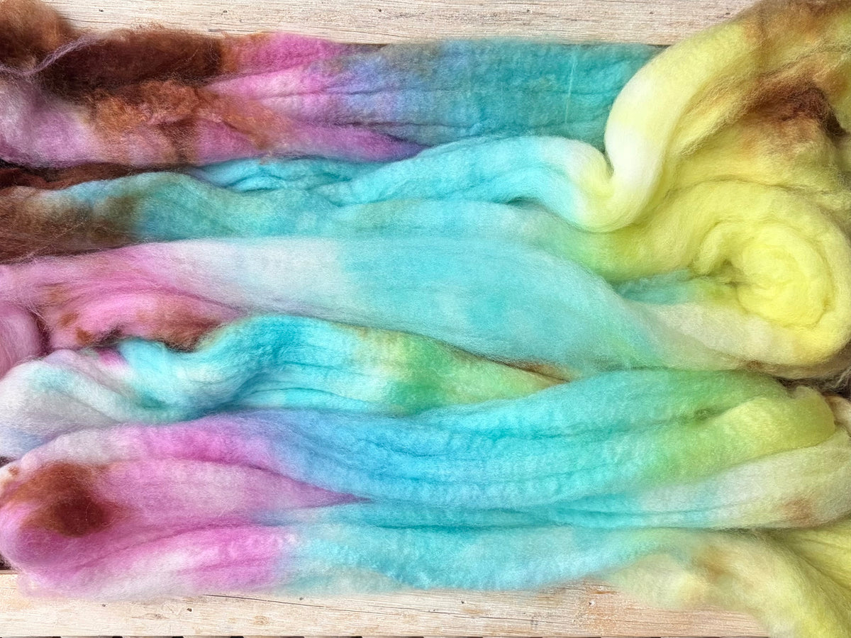 80% Superwash Merino Wool/ 10% Nylon/ 10% Cashmere - 18.5 Micron - One of a Kind Batch - 100 grams of Spinning Fibre - Hand Dyed Combed Top