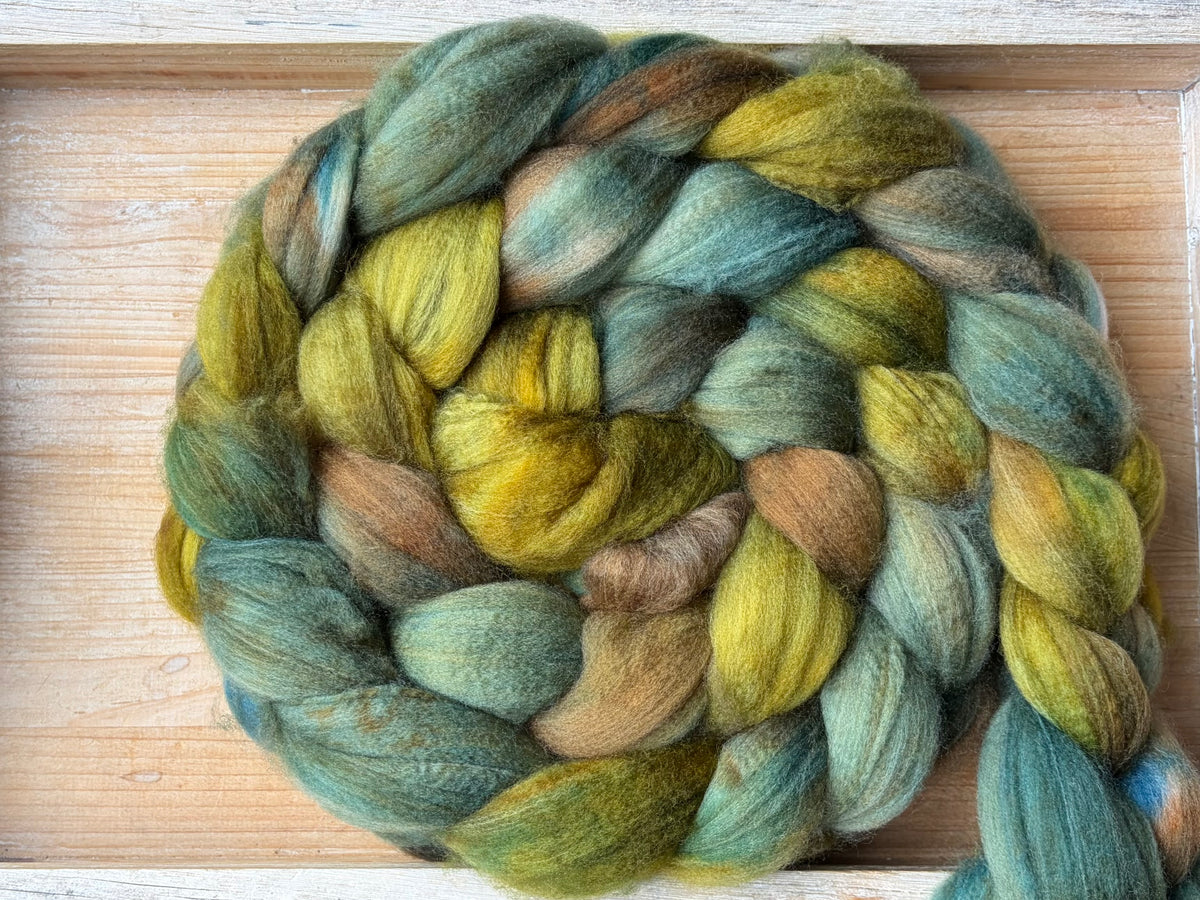 80% Superwash Merino Wool/ 10% Nylon/ 10% Cashmere - 18.5 Micron - One of a Kind Batch - 100 grams of Spinning Fibre - Hand Dyed Combed Top