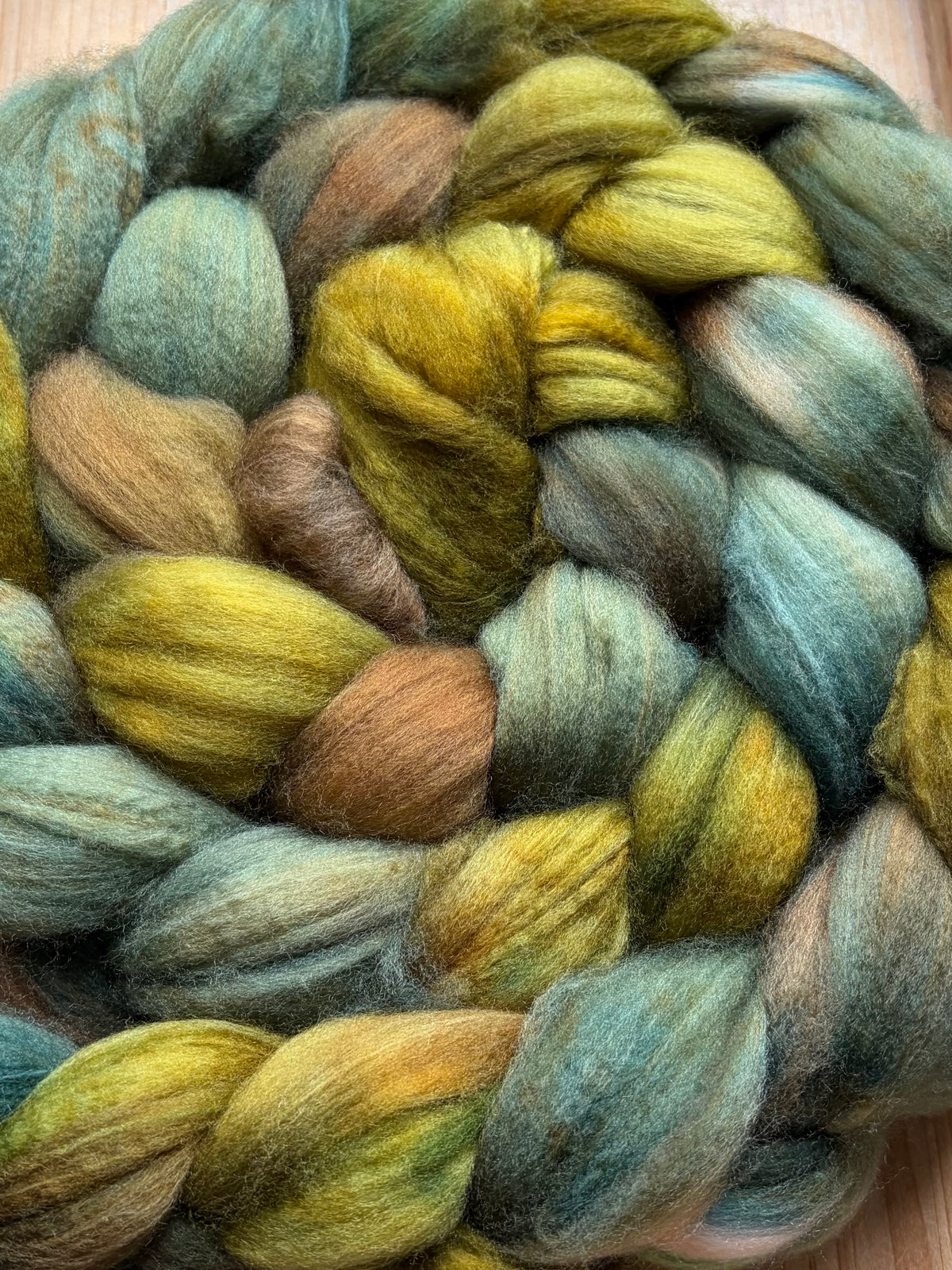 80% Superwash Merino Wool/ 10% Nylon/ 10% Cashmere - 18.5 Micron - One of a Kind Batch - 100 grams of Spinning Fibre - Hand Dyed Combed Top