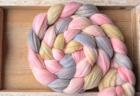 100% Superwash Merino Wool - 22 Micron - One of a Kind Batch - 100 grams of Spinning Fibre - Hand Dyed Combed Top
