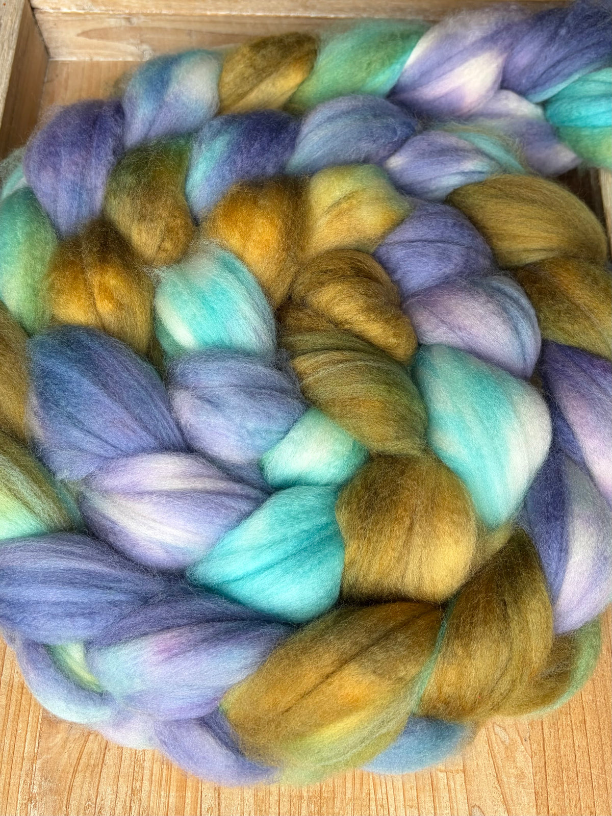 80% Superwash Merino Wool/ 10% Nylon/ 10% Cashmere - 18.5 Micron - One of a Kind Batch - 100 grams of Spinning Fibre - Hand Dyed Combed Top
